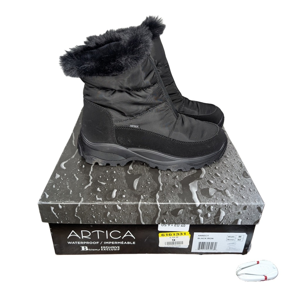 New in Box Artica Size 9 Annecy booties waterproof design and faux fur lining‎